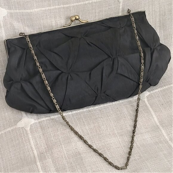 Vintage Inspired Pinch Pleat Black Evening Bag - Picture 3 of 6
